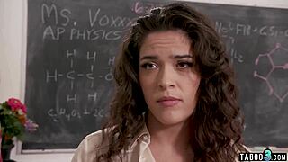 naughty teacher voxxx wanna learn anal pussy lick lesson?