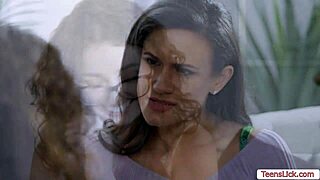 STEPMOM STEPDAUGHTER 69 LICK SHAVE PUSSY ORGASM!