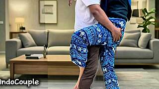 my step aunt sucked my dick so good... cumshot in her mouth, indo style 😩