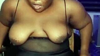 bbw black milf fingers huge wet pussy till squirting orgasm