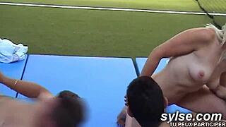 french anal lesbians stuff huge dildos in asses!