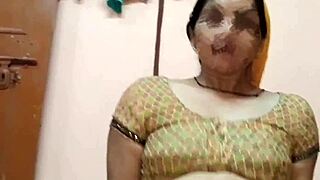 Closeup licking before hard fucking