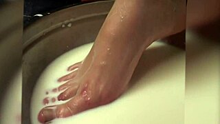 Alise milks Giorgio's shaft brunette cowgirl toes intense ride