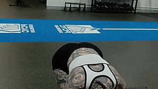 check out this gym milf's juicy big ass booty workout?