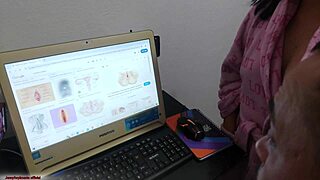 Aula de anatomia turns into punheta sex with busty milf stepmom