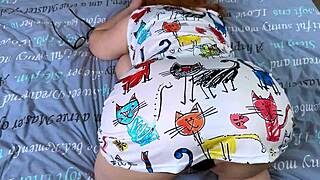 Wow! Curvy Stepmom Teases Stepson with Huge Tits and Ass Before Sucking and Anal Pounding!