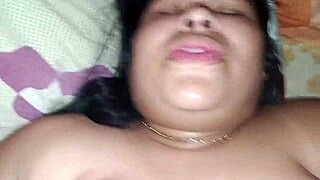 mi madrastra chupandomela y casi nos pillan, quieres ver?