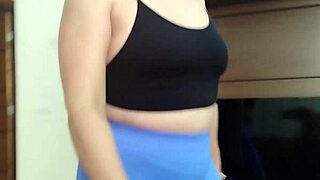 Casada Chokes on Huge Cock in Bathroom Before Massive Facial Cumshot