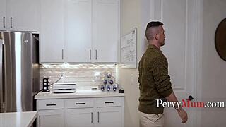 COUGAR MOMMY’S THIGHS Make Family Ties Our FAVORITE Vice!