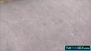 sexy thai milf 7-11 pickup ride tuktuk blowjob