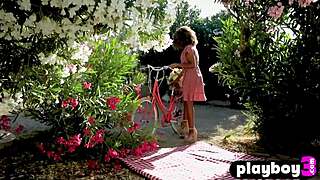 Big Tits Ebony Jenna Foxx Exposes Perfect Naturals Outdoor Naked