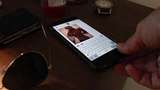 Blonde Milf Kelley Cabbana Fingers Dripping Pussy On Sofa!