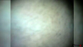 oye, tu esposa lujuriosa se dobla por el culo... ¿y si tu compadre se entera de esos sentones salvajes?