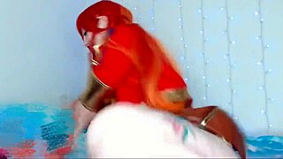 Selesia in sexy cosplay fingers pussy with toys on camshow