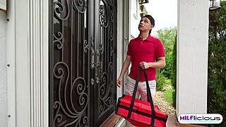 pizza guy, wanna fuck this big booty blonde milf pawg trixi brooks?