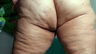 Latina BBW Milf Squirts Hard Dildoing Fat Ass Tits