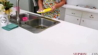 whoa! perfect ass stepmom mandy waters drilled by stepson nicky rebel's huge dick!