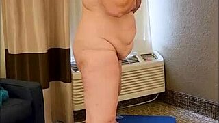 Sexy mature granny vee naked yoga saggy big natural tits flexing