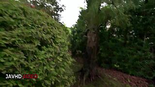 Anna Anjo steamy outdoor blowjob from Japanese beauty