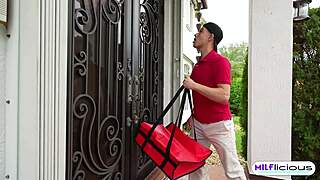 pizza guy gets epic blowjob tip from trixi brooks pawg 😍🍕