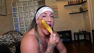 i stuff fruits deep in my huge holes till i squirt!!