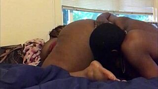 Milf pussy licked from behind until explosive cum