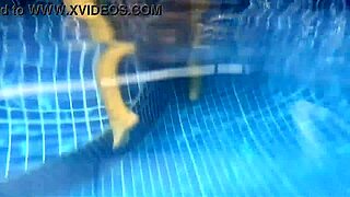 milf cachonda con culo enorme follada al aire libre acaba cubierto de semen