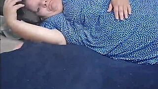 Chubby milf teases her thick legs seductively close up