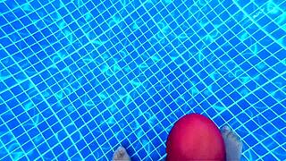 milf cachonda con culo enorme follada al aire libre acaba cubierto de semen