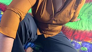 damn mallu stepmom fingers squirts sexy hard