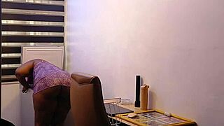 ebony fat ass housewife bends over for domestic pounding