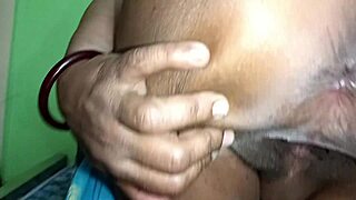 i drill my indian milf pussy with cucumber moaning creampie
