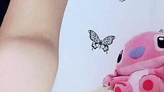 Curvy latina allisonvega stuffs fat ass with dildo and anal plug solo