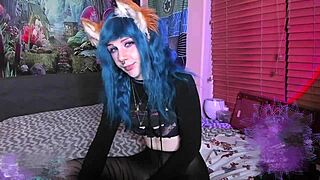 i can't stop fingering my cute big ass milf nympho pussy while twerking on cam tonight