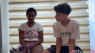 mi madrastra cachó mi virginidad con hermanastra y nos folló el culo grande rico?