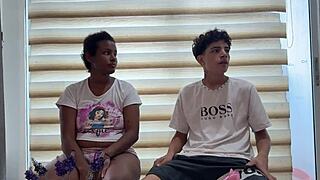 mi madrastra cachó mi virginidad con hermanastra y nos folló el culo grande rico?