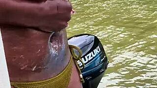 jungle milf in bikini soaping up her ebony ass with bubbles 😍🌿