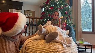 santa's tickling wrinkled milf toes gets obsessive
