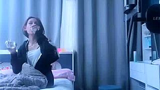 skinny korean in shorts flashes panties during bigo live