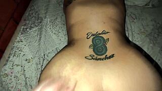 cogiendo mi esposo pa despertarlo latina milf big ass rides cock like alarm clock