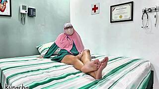 doctor on breaktime duty calls secret boyfriend for hot fingering roleplay