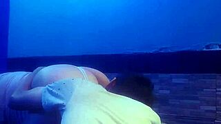 Roommate Sucks Wife's Pussy In Motel Room