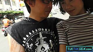 Amateur Thai Milf Picked Up Rides Asian Cock Homemade