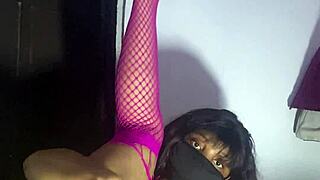 Curvy Ebony Babe Fingers Juicy Pussy Close-Up