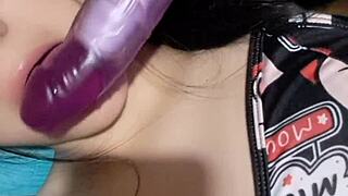 japanese chica rubs her wet pussy with a dildo until she squirts everywhere