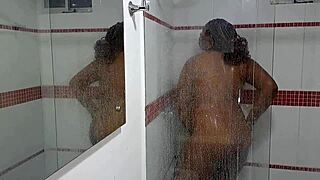 grabo a mi hermanastra ebony latina milf boobs in shower