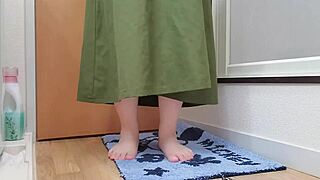 married milf spreads legs for bathroom masturbation tease