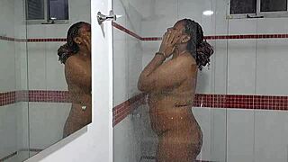 grabo a mi hermanastra ebony latina milf boobs in shower