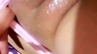 damn girl that big ass dildo makes you squirt so hard???