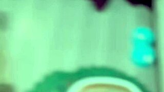 Indian aunty rides muscular boyfriend's monster cock cowgirl in desi home fuck.